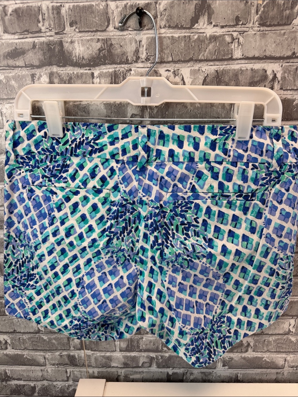 Lilly Pulitzer Callahan shorts - Picture 6 of 6